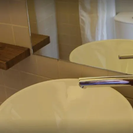 No 22 Riders' Hotell