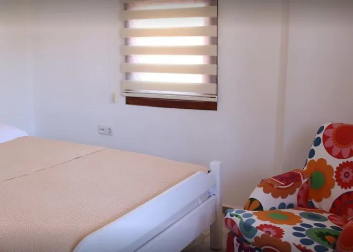 מלון No 22 Riders' 3*